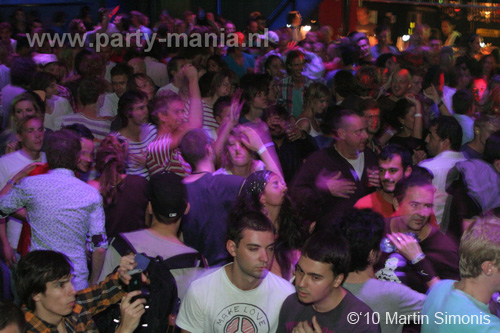 100924_207_todaysart_partymania