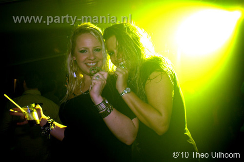 100925_012_hey_partymania