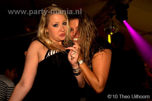 100925_013_hey_partymania