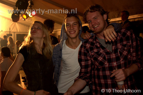 100925_033_whoosah_partymania
