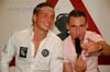 100930_139_happy_student_partymania