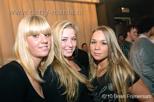 101001_017_maximaal_partymania