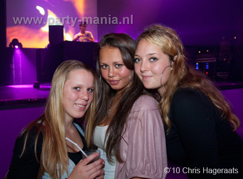 101002_005_franchise_partymania