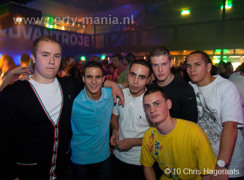 101002_032_franchise_partymania