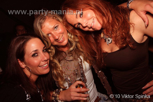 101002_021_whoosah_partymania