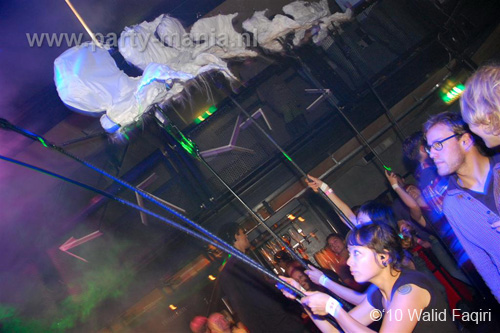 101008_008_mutesounds_partymania