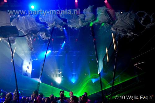 101008_011_mutesounds_partymania