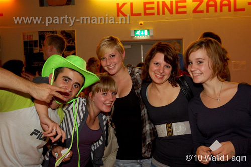 101008_023_mutesounds_partymania