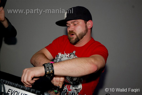 101008_032_mutesounds_partymania