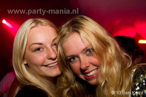 101008_031_westwood_partymania