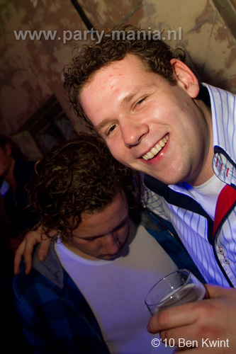101008_073_westwood_partymania