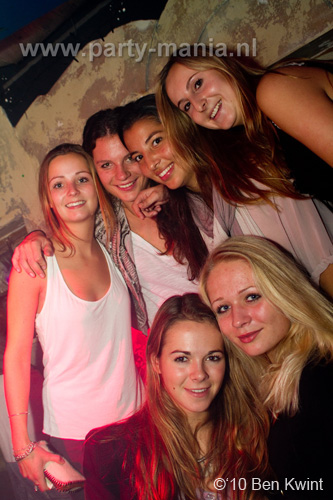 101008_076_westwood_partymania