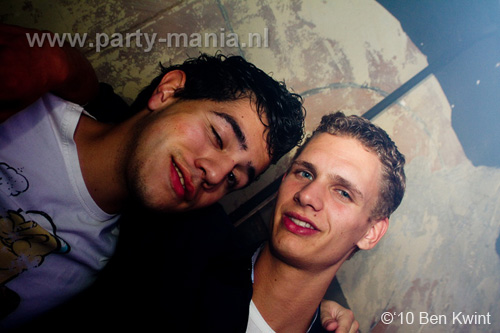 101008_079_westwood_partymania