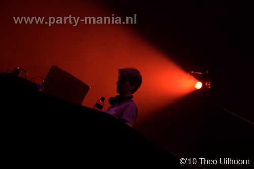 101022_001_dr_lektroluv_partymania