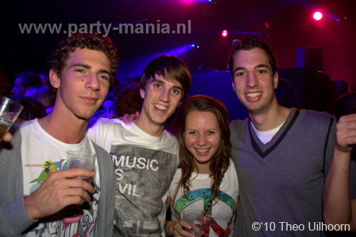 101022_053_dr_lektroluv_partymania