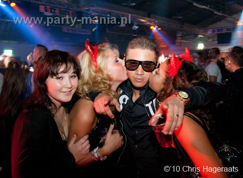 101030_080_gekkehouse_partymania