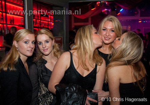 101106_006_nooit_meer_naar_huis_partymania