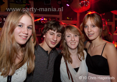 101106_014_nooit_meer_naar_huis_partymania