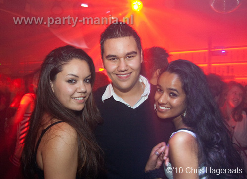 101106_031_nooit_meer_naar_huis_partymania