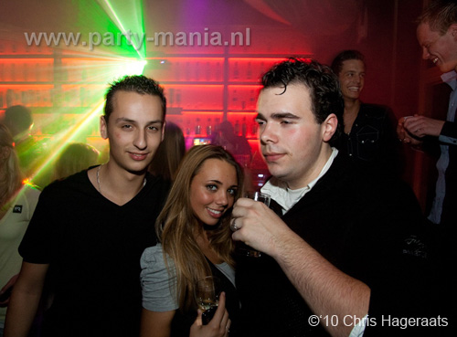 101106_040_nooit_meer_naar_huis_partymania