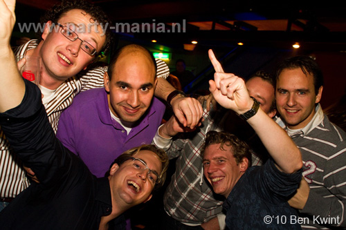 101106_066_warrenfellow_vs_remy_partymania