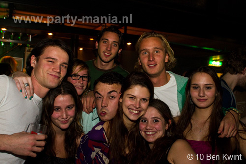 101106_083_warrenfellow_vs_remy_partymania