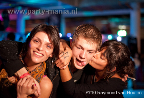 101112_030_langweiligkeit_partymania