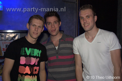 101113_006_los_partymania