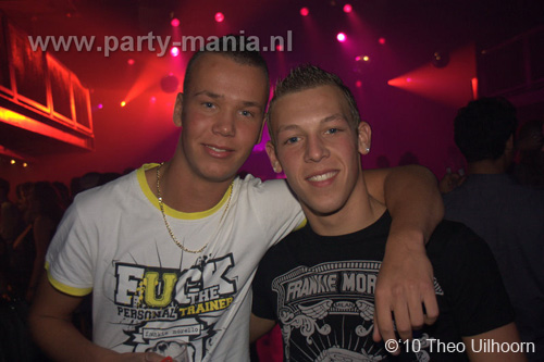 101113_009_los_partymania