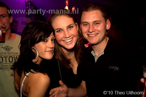 101113_023_los_partymania