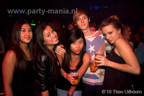 101113_034_los_partymania