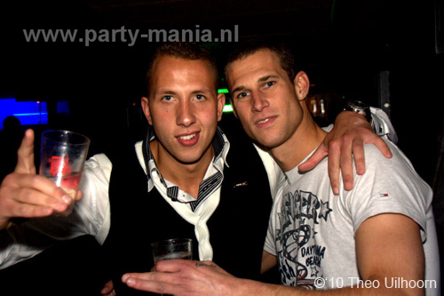 101113_056_los_partymania