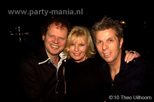 101113_060_los_partymania