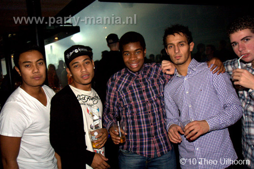 101113_061_los_partymania