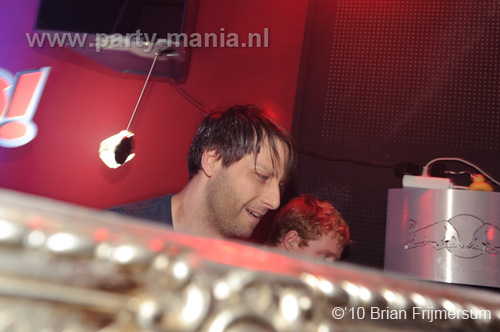 101119_080_go_partymania