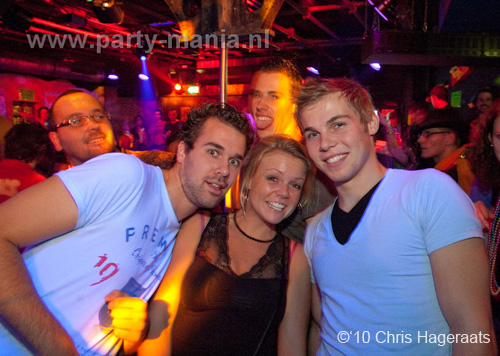 101120_028_90s_only_partymania