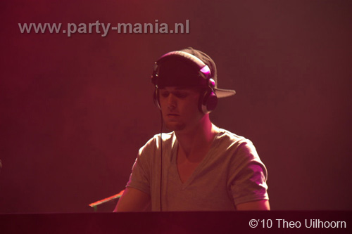 101127_005_franchise_partymania