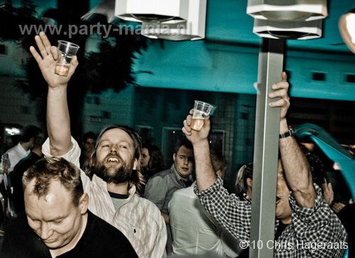 101204_100_pump_up_the_base_partymania