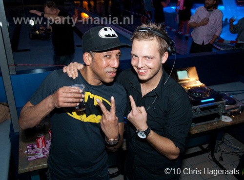 101204_102_pump_up_the_base_partymania