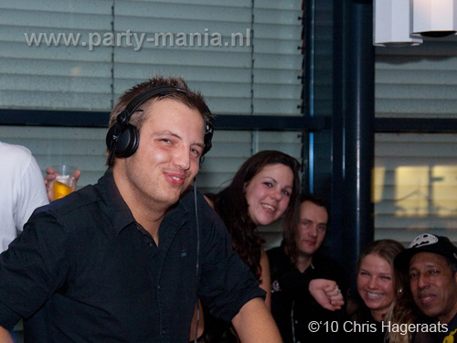 101204_109_pump_up_the_base_partymania