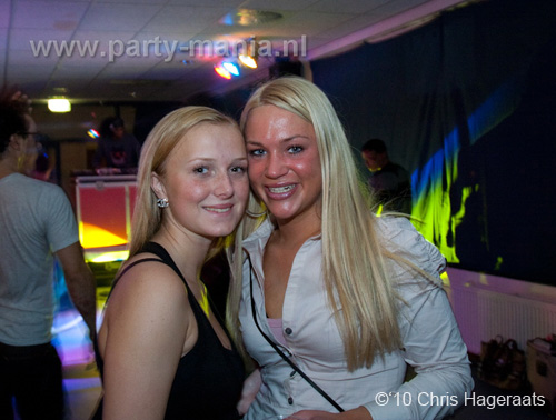101204_118_pump_up_the_base_partymania