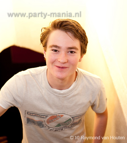 101210_028_go_partymania