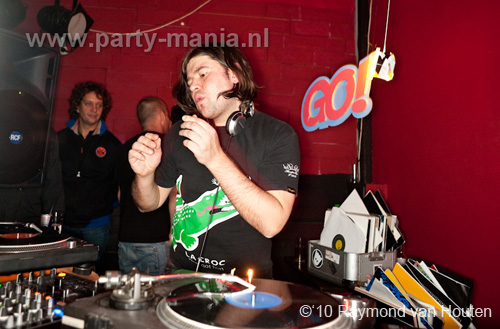 101210_041_go_partymania
