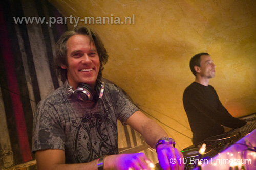 101217_030_touch_partymania