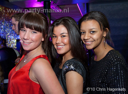 101224_071_los_partymania