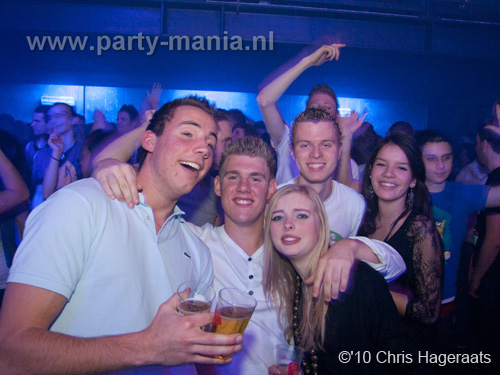 101224_104_los_partymania