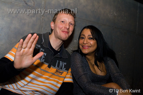 101215_035_housequake_partymania