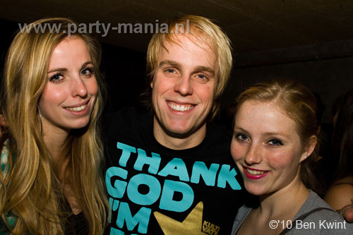 101215_037_housequake_partymania