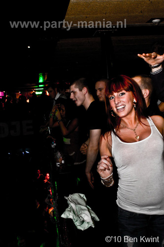 101215_074_housequake_partymania