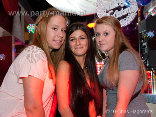 101228_015_jokertjes_bday_base_partymania